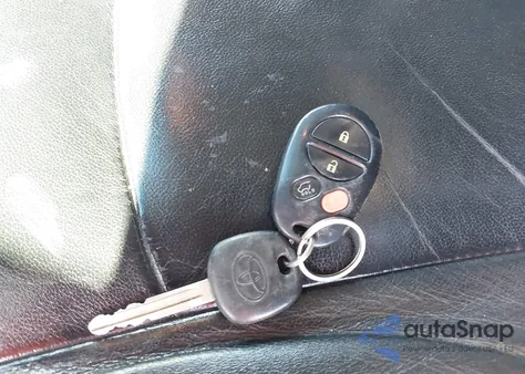 2010 Toyota Highlander Se V6 z USA, uszkodzony, nr VIN 5TDKK3EH4AS010497